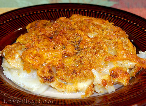Au Gratin Potatoes with Crumb Topping